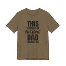 This Is What an Awesome Dad Looks Like - T-Shirt